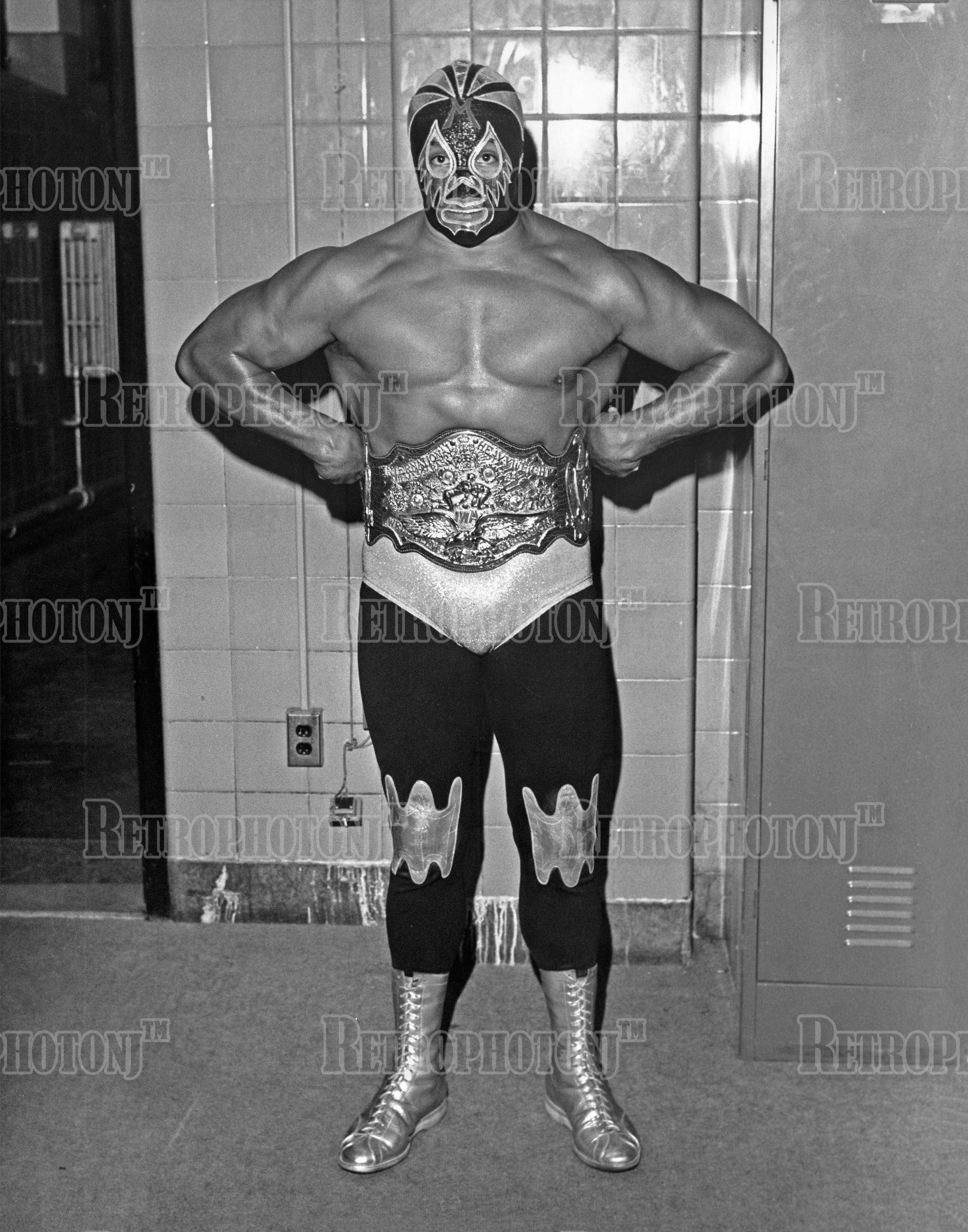 Mil Mascaras 3 Retro Photos mil-mascaras-3-retro-photos